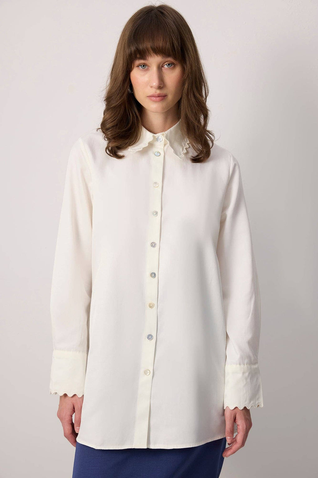 EMBROIDERED SCALLOP TRIM BLOUSE