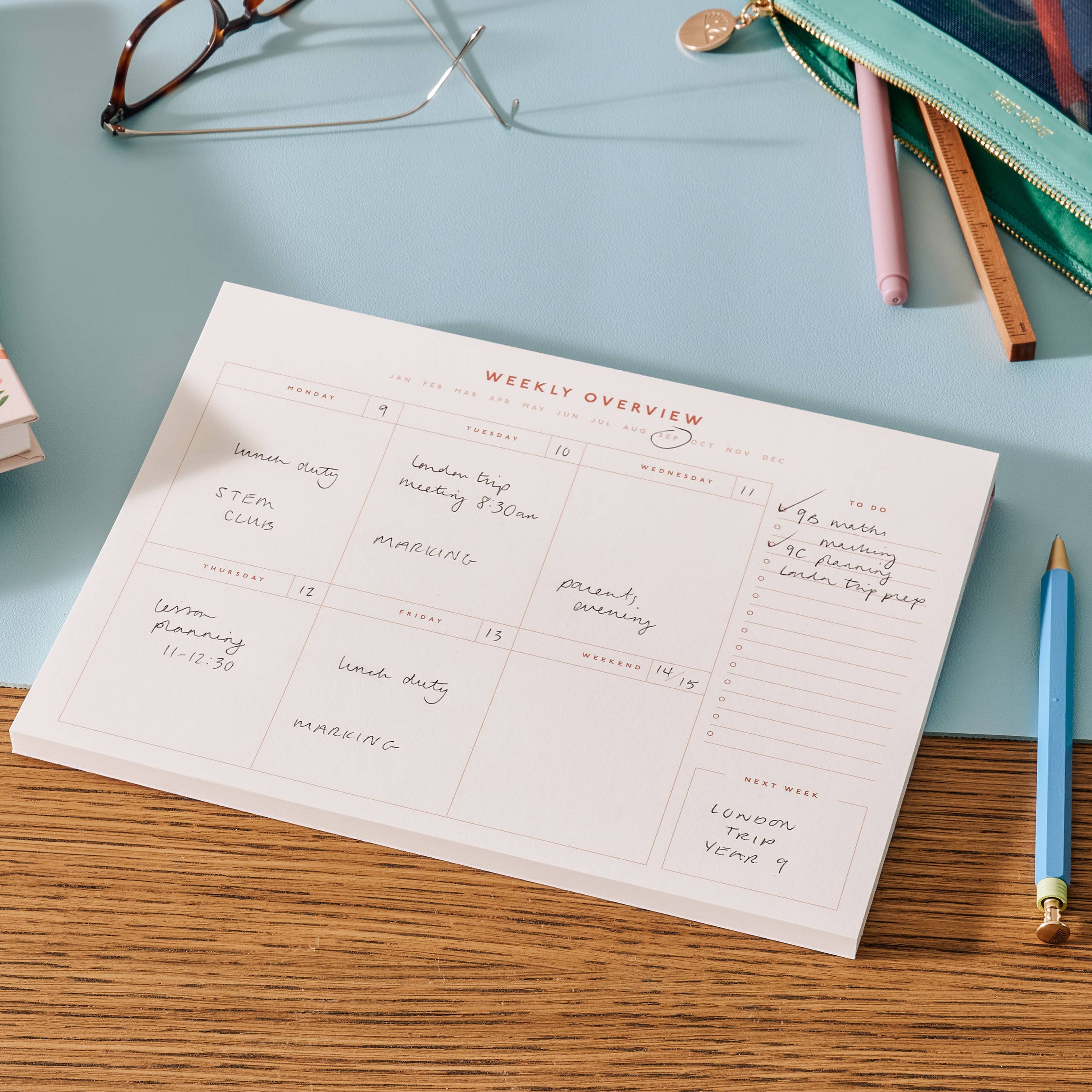 Fresh Growth Weekly Desk Planner