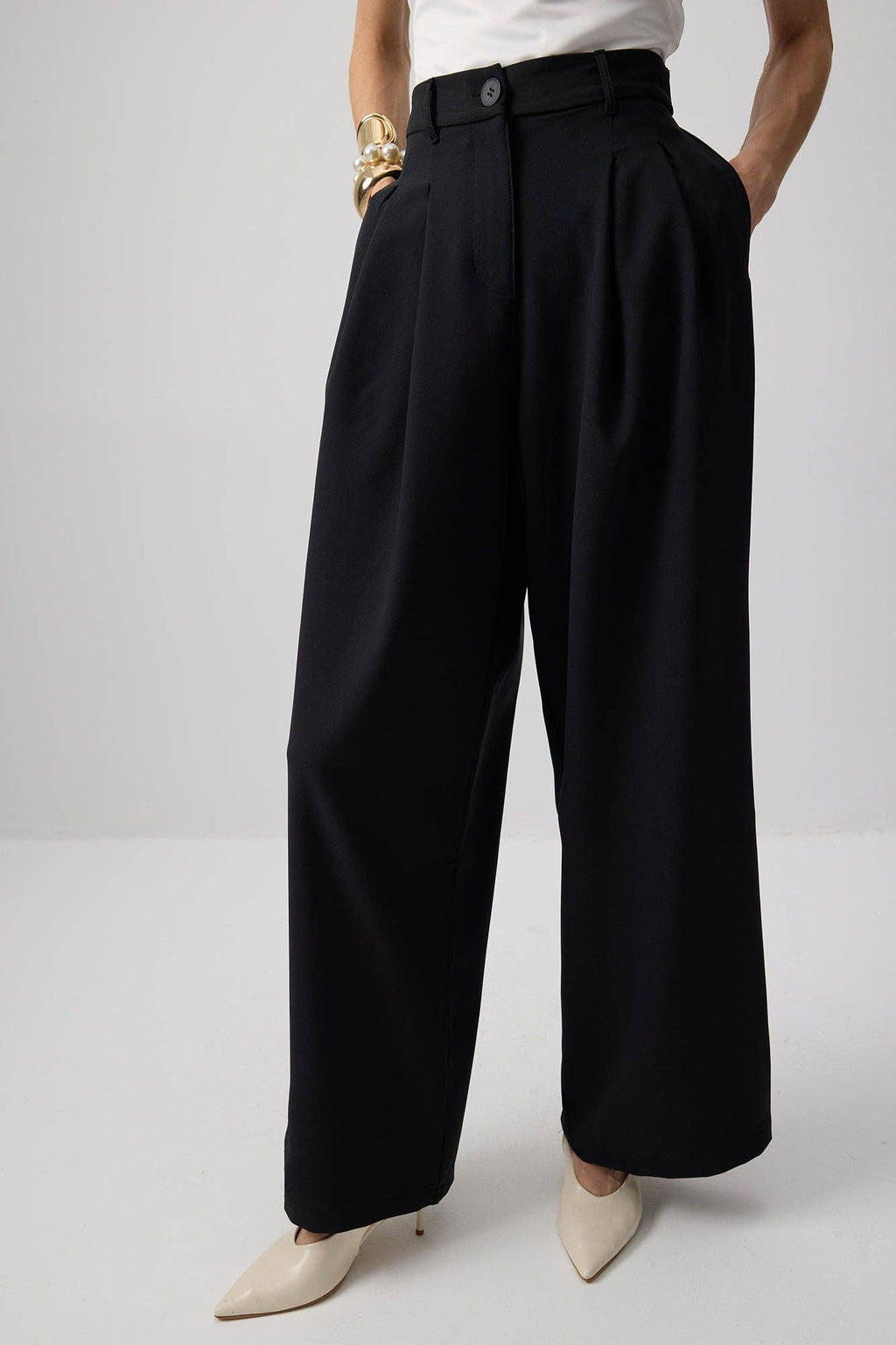 High-Waisted Pleated Crepe Trousers: Black