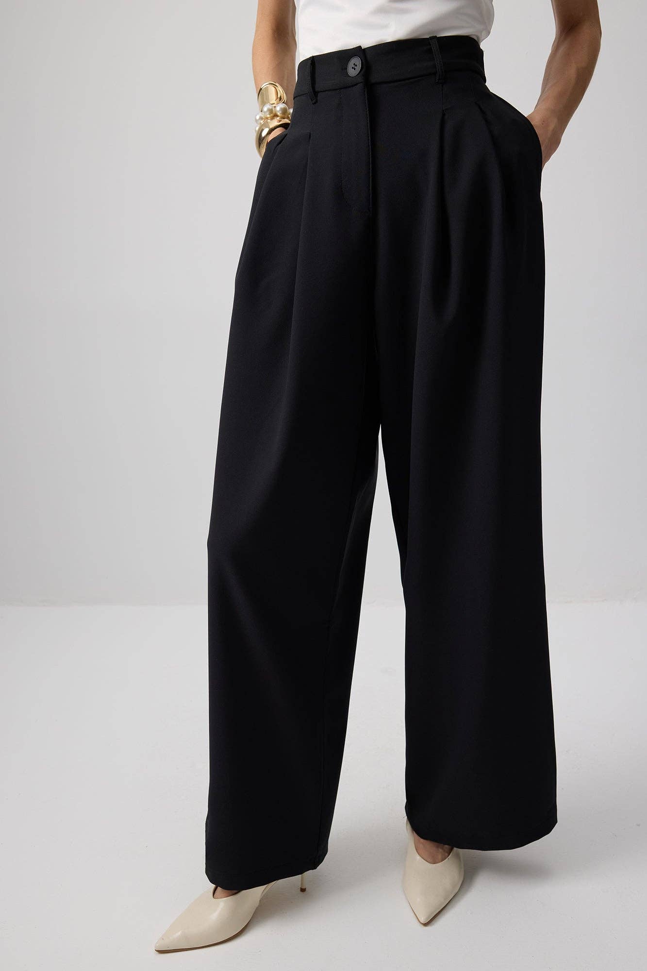 High-Waisted Pleated Crepe Trousers: Black