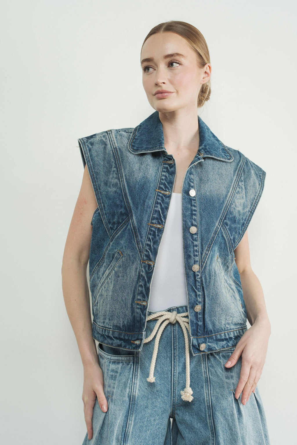 VINTAGE INSPIRED DENIM VEST: MEDIUM WASH