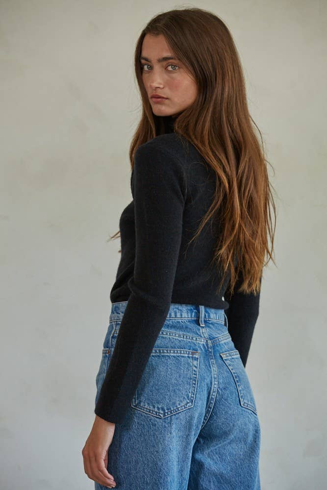 Turtle neck Sweater :  Black