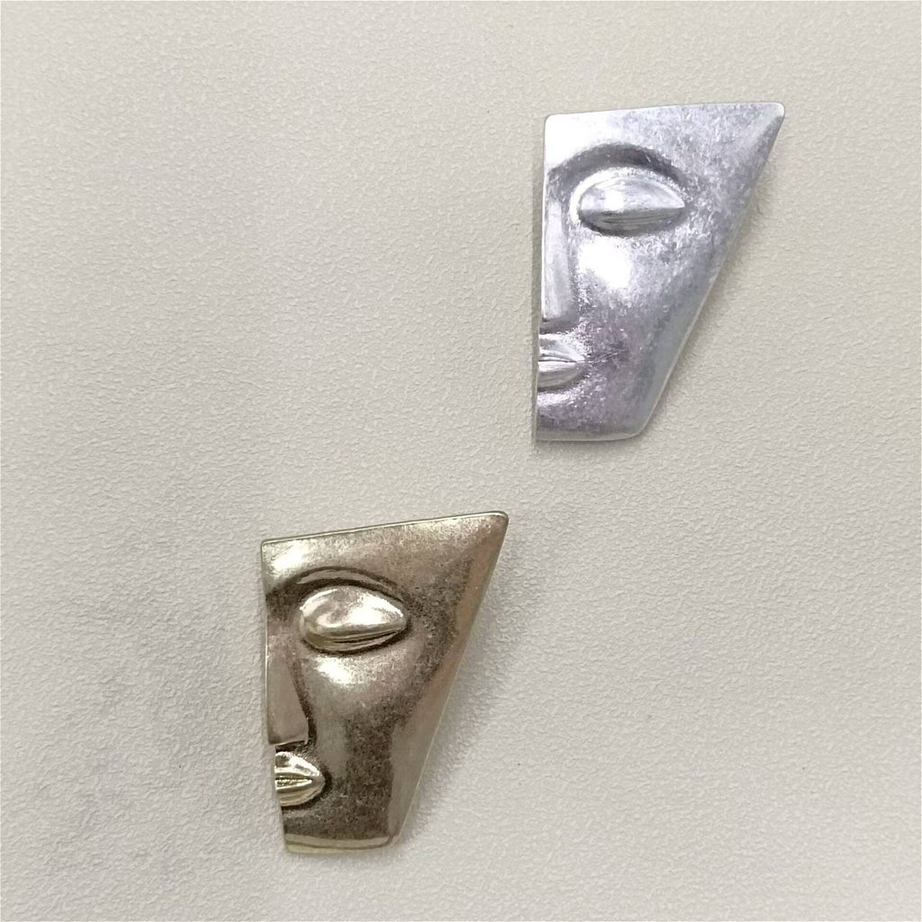 Vintage Inspired Half Face Brooch: Gold