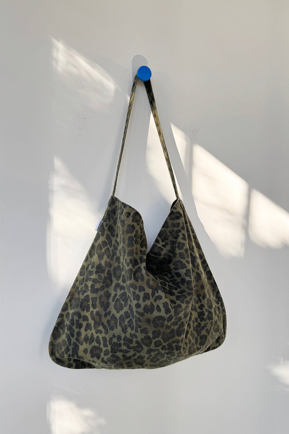 Le Bon Shoppe Happy Carry Bag