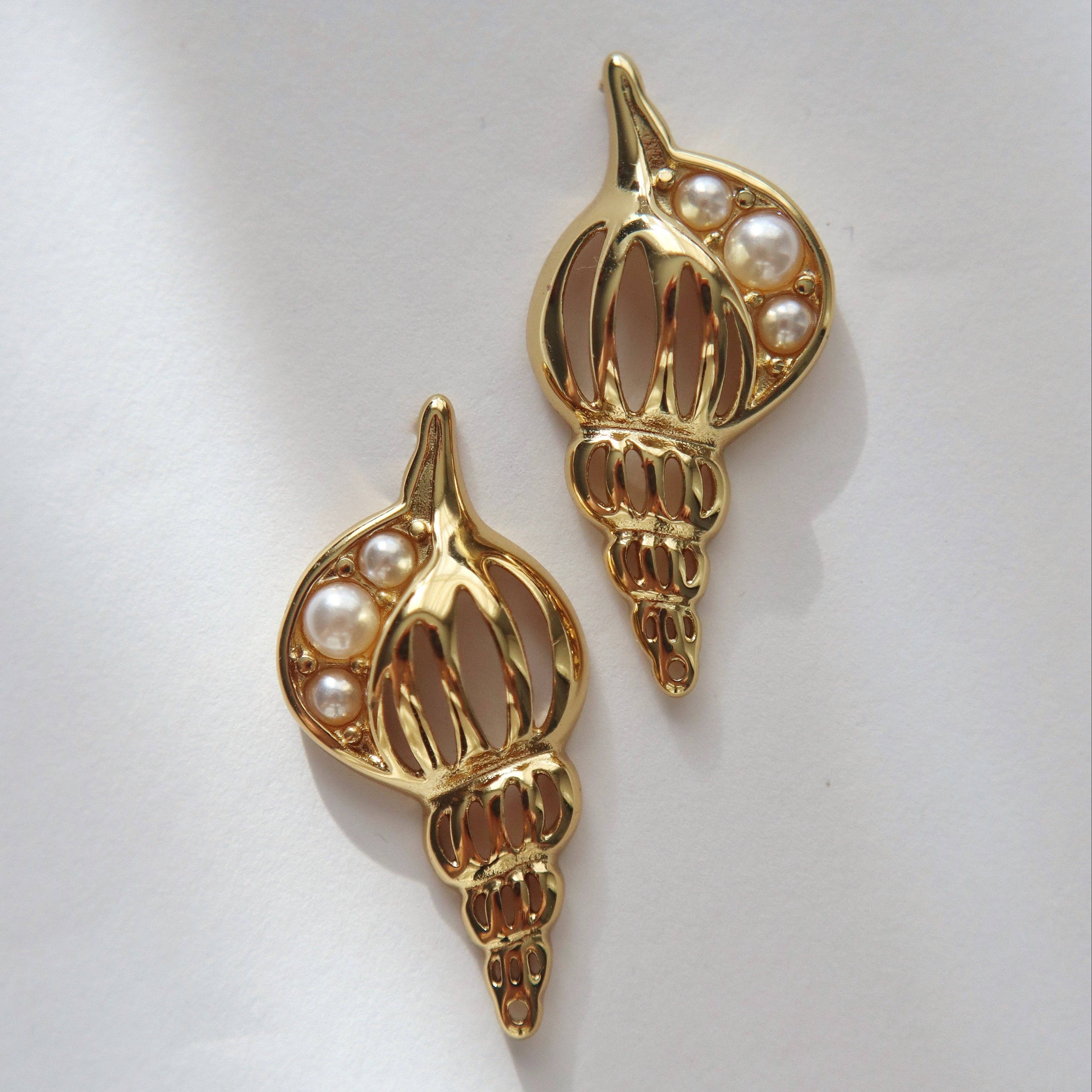 Pearl Conch Shell Earrings