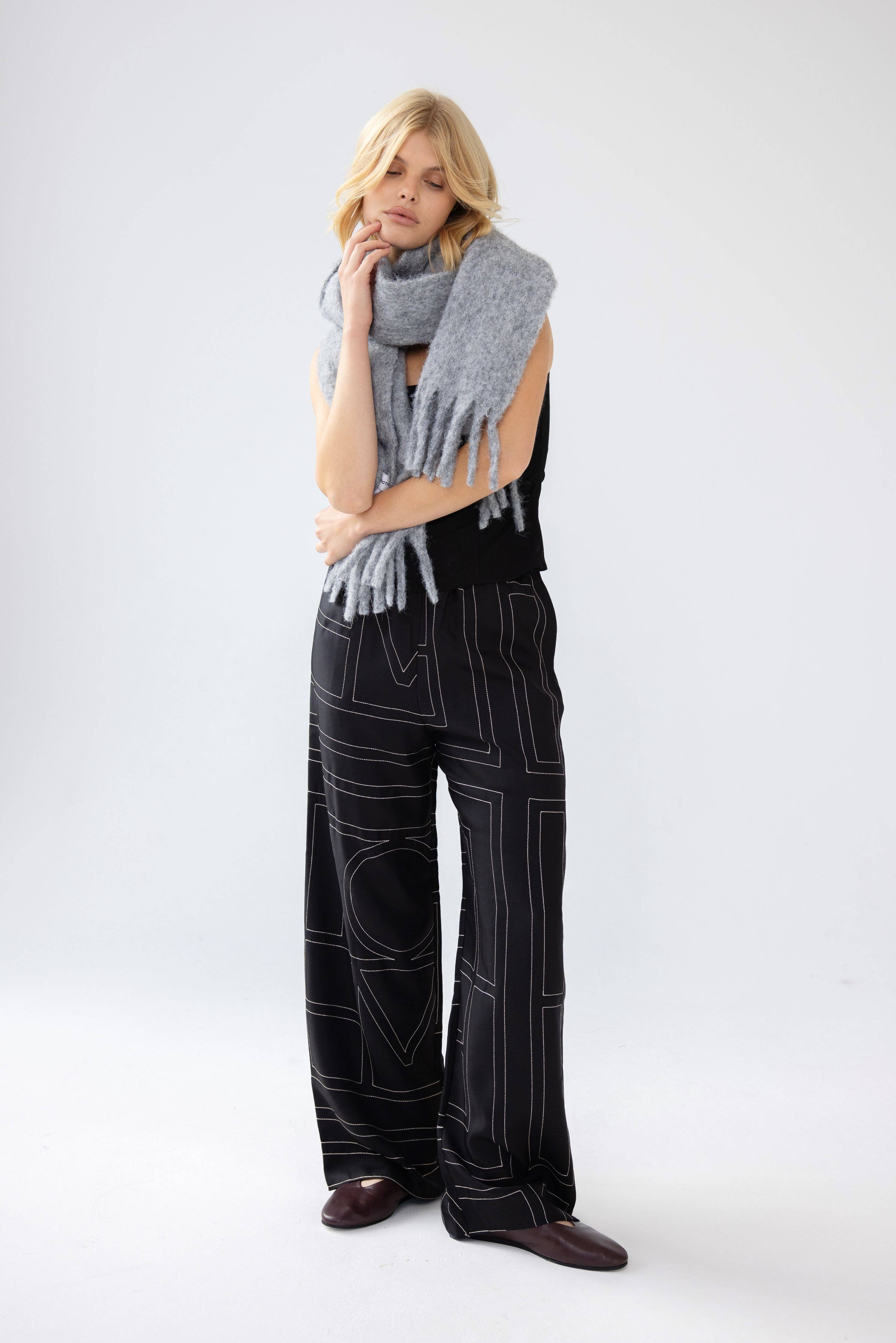 The Reykjavik Scarf with RWS Wool - Grey