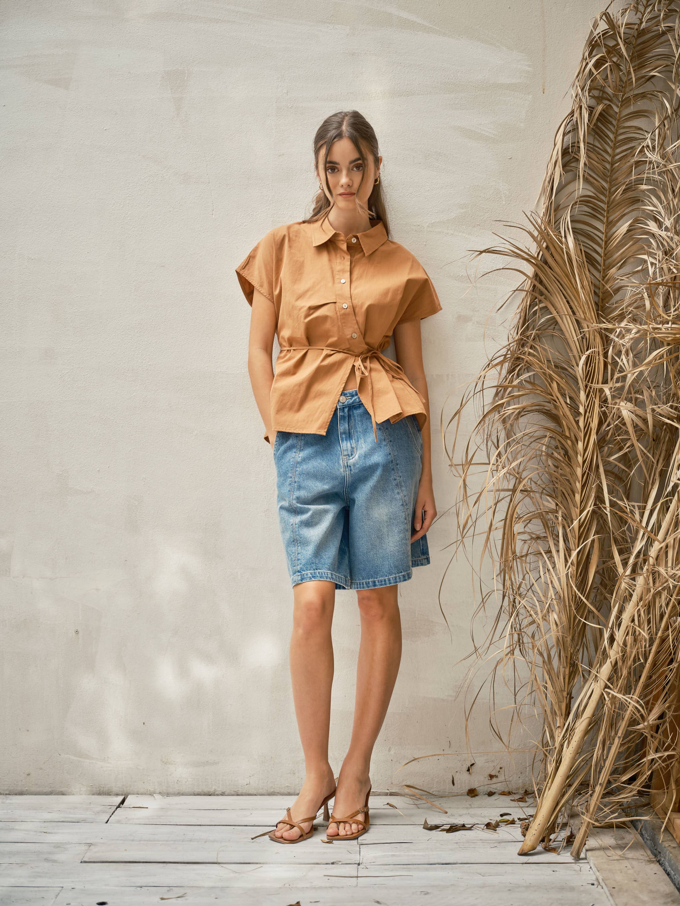BELTED DETAIL COTTON SHIRT