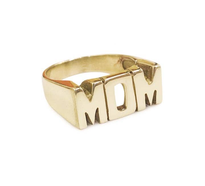 Mom Nameplate Ring