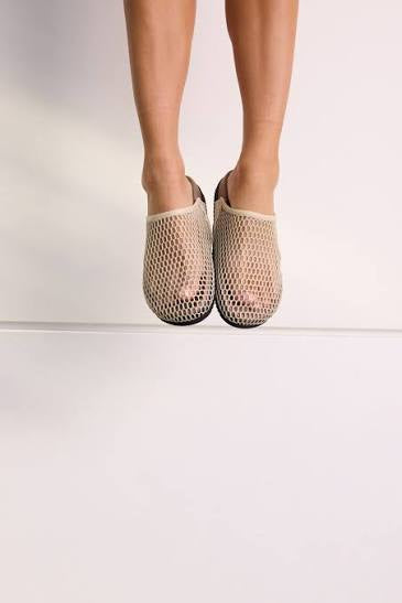 ROAM Mesh Clog - Cream