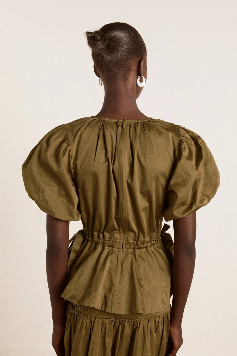 DAMSON MADDER HADLEY BLOUSE IN OLIVE SATIN