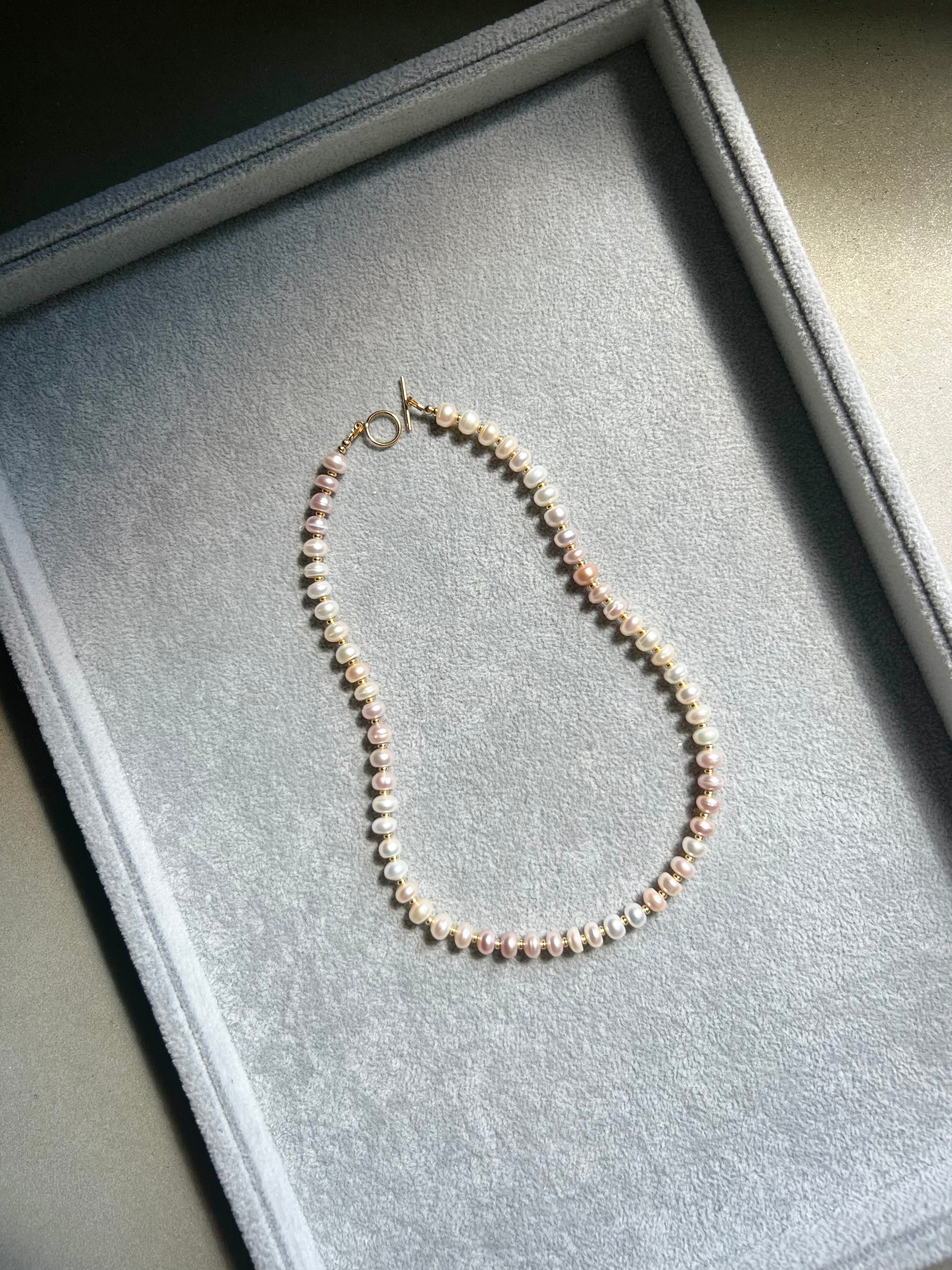 OMBRE PEARL NECKLACE