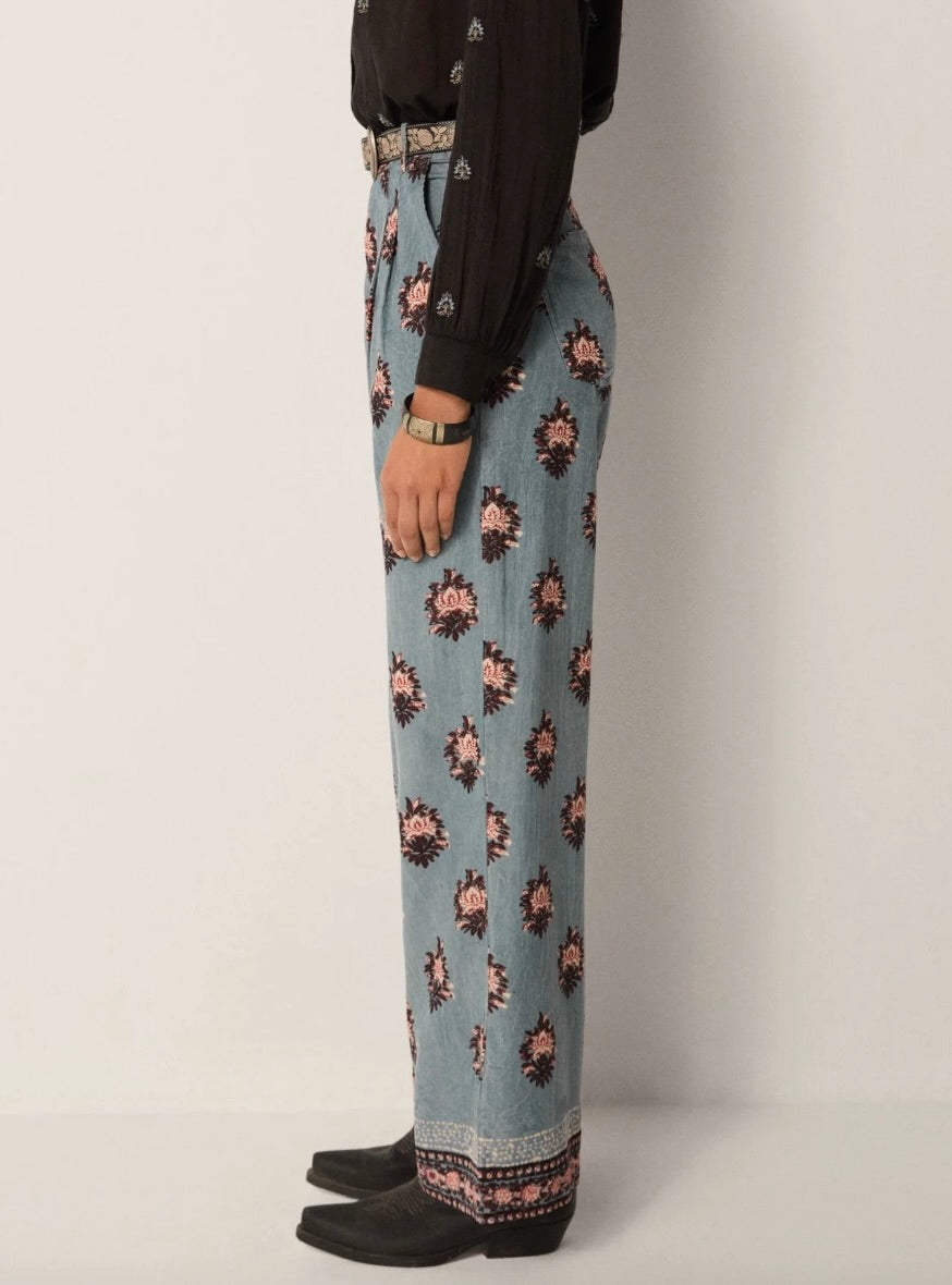Maison Hotel Jimmy Pant - Cerulean Mist