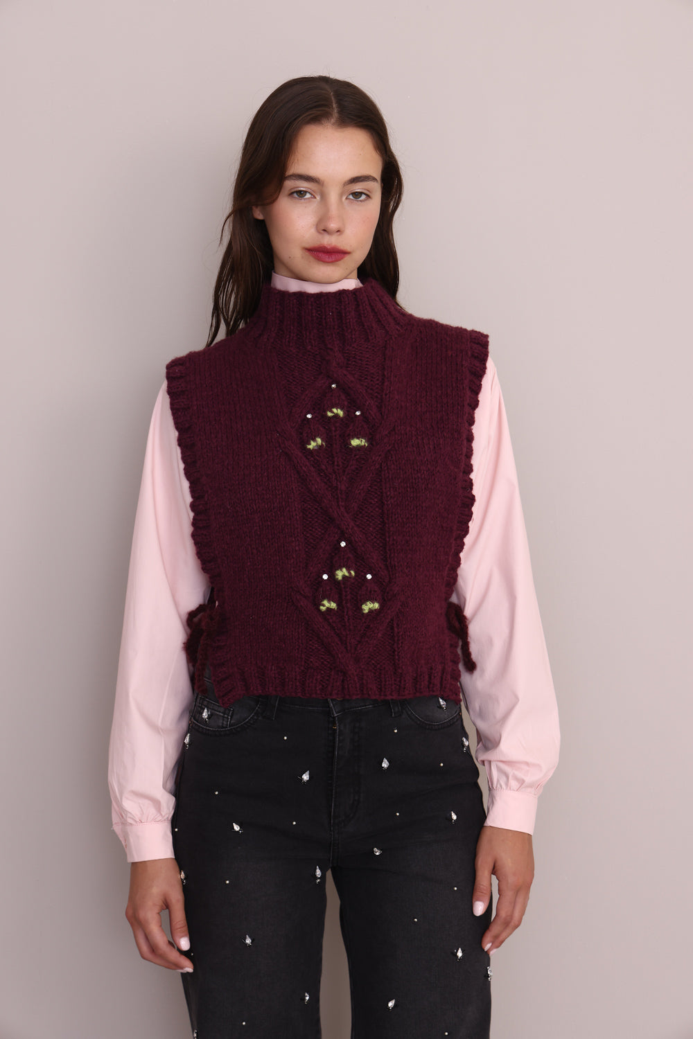 Moulin Sweater Vest - Burgundy