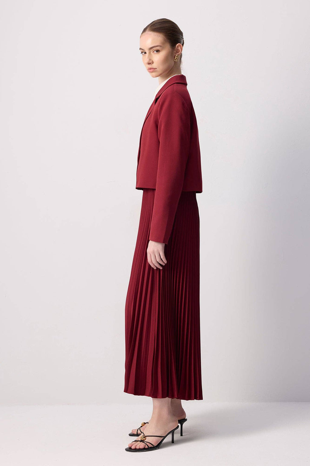 Cropped Blazer & Pleated Maxi Skirt Set: Burgundy