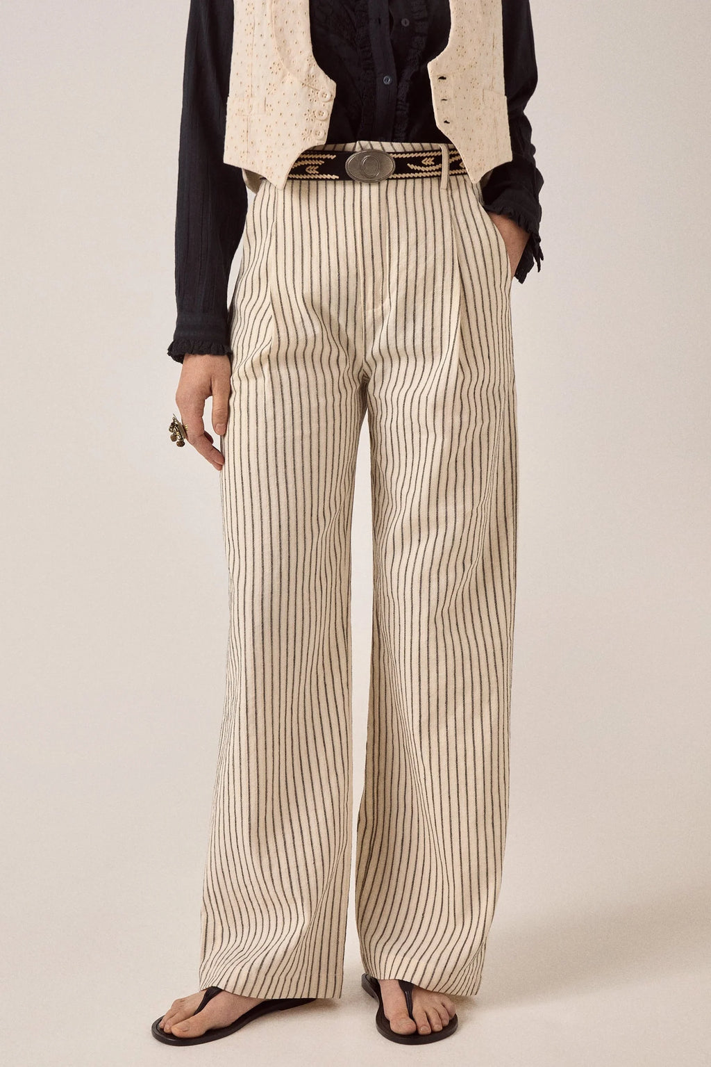 Maison Hotel Tomy Pant Capri Shell