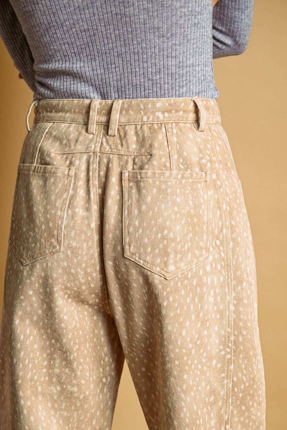 FAWN PRINT BARREL PANTS