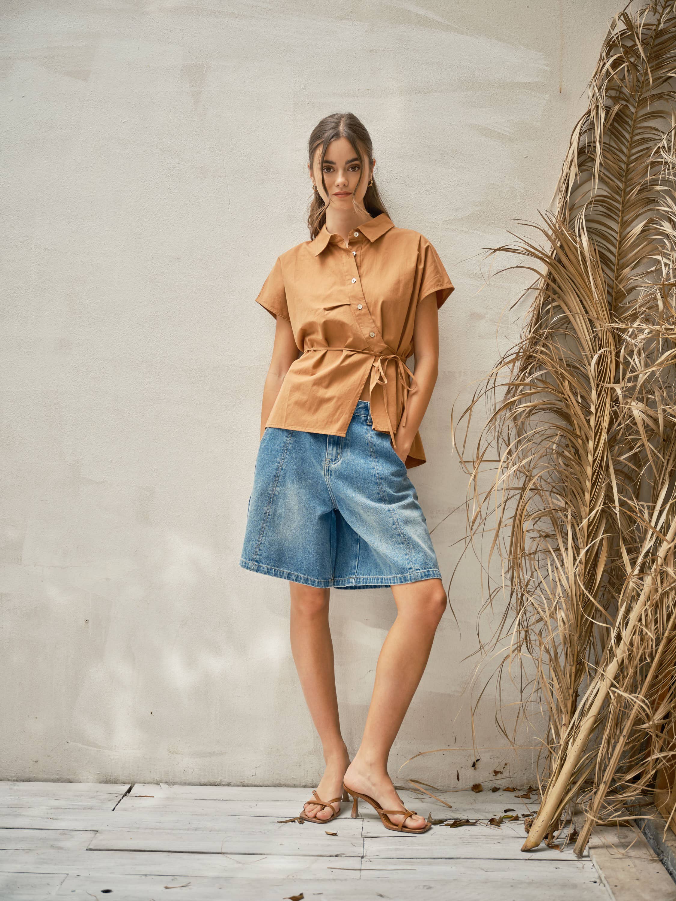 BELTED DETAIL COTTON SHIRT