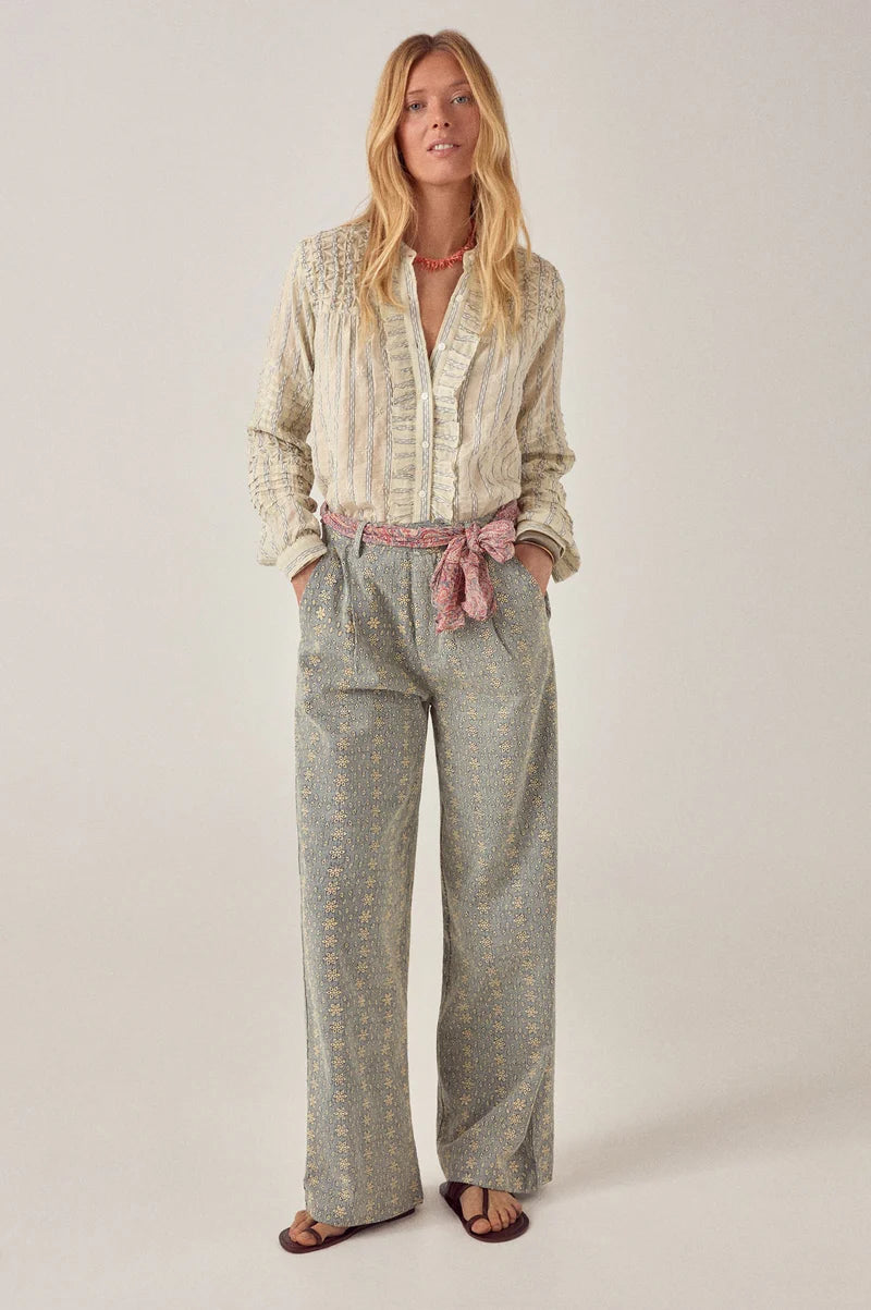 maison hotel Elta Blouse Cloud Thread