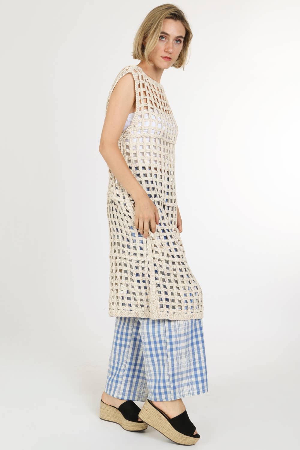 Hollow Out Net Cable Knit Sleeveless Midi Dress QM3032