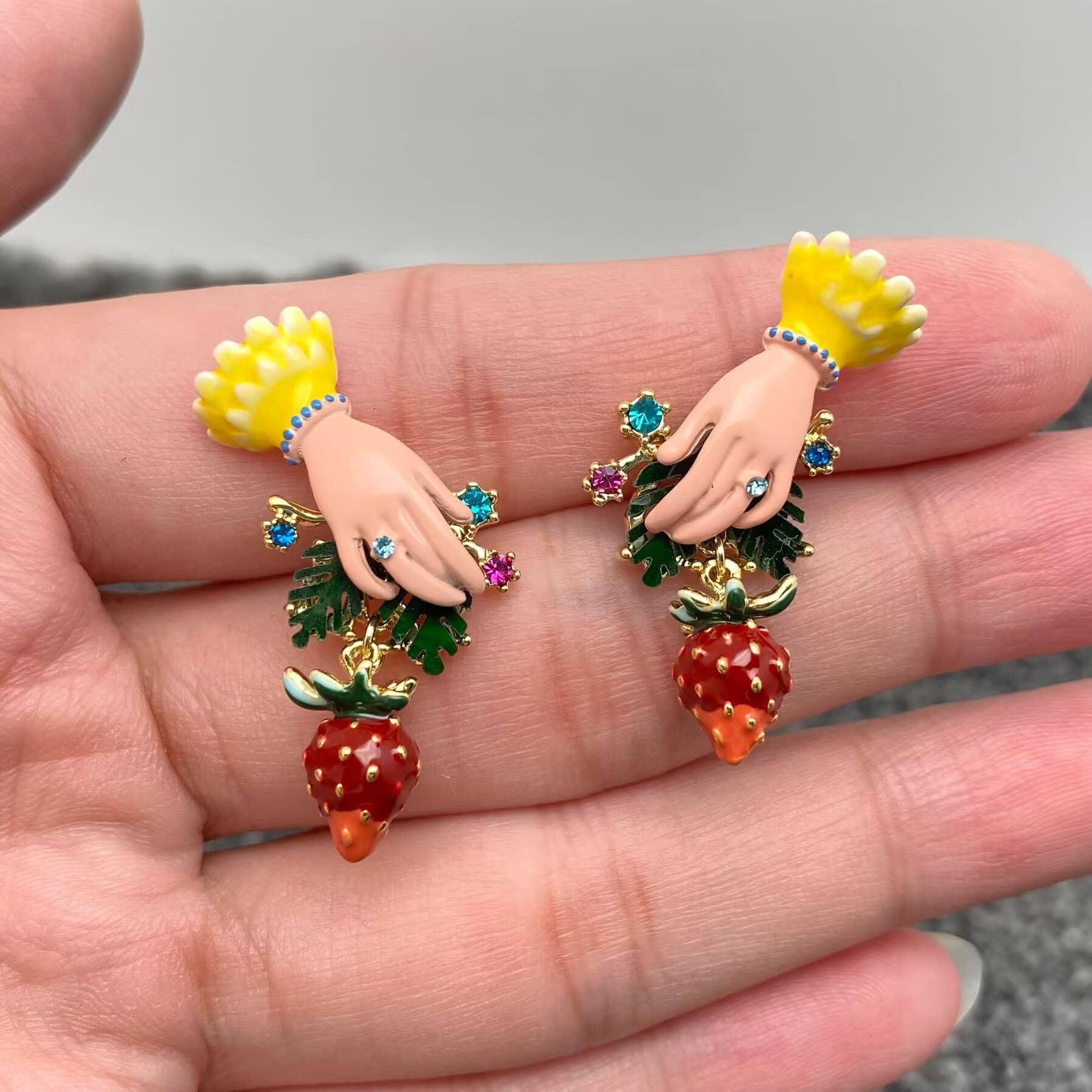 Inlaid Rhinestone Enamel Earrings