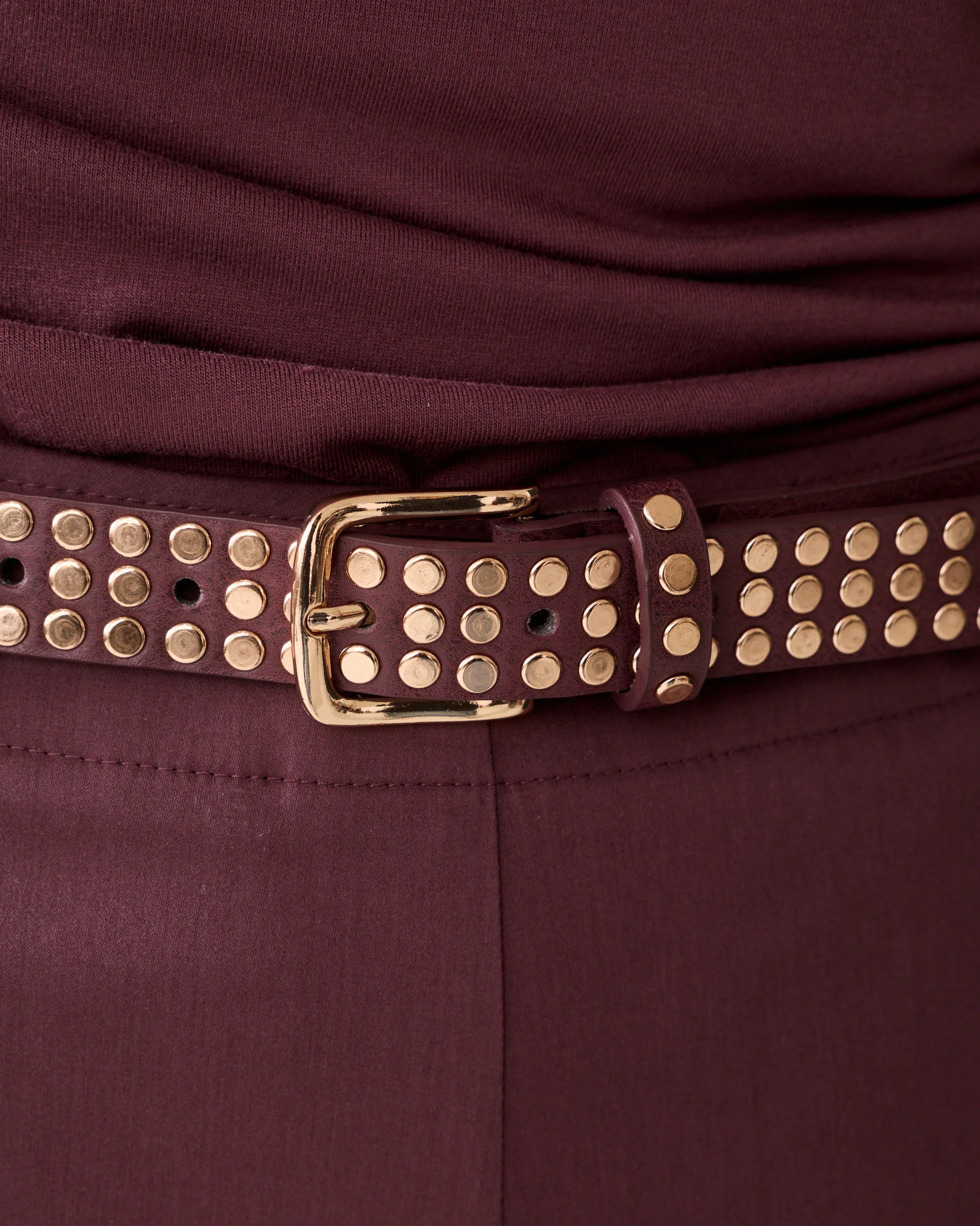 Leather belt with studs
